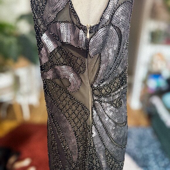 Unique Vintage 1920s Annecy Flapper Dress – Beige, Silver & Black Size L (10–12) - Picture 5 of 9